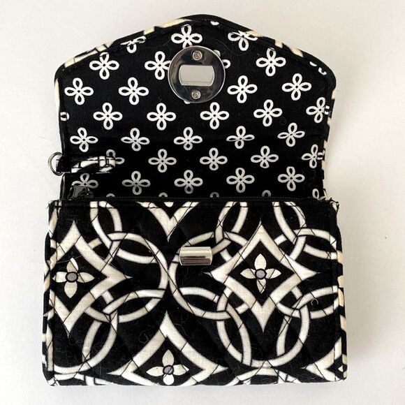 Vera Bradley Black and Cream Patterned Quilted Wallet Turn Lock - Picture 3 of 12